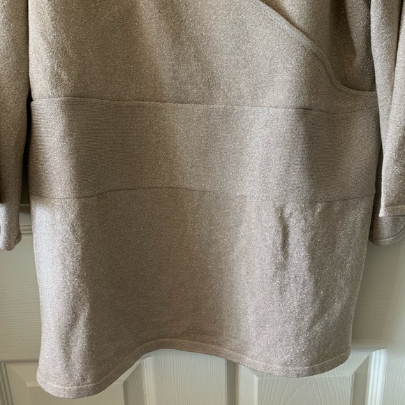 Evie gold metallic silk faux wrap top. Size 1X - Picture 4 of 7